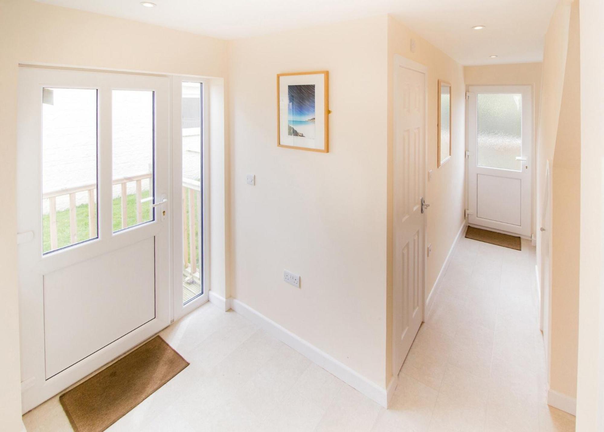 Salterns Village Seaview Ruang foto